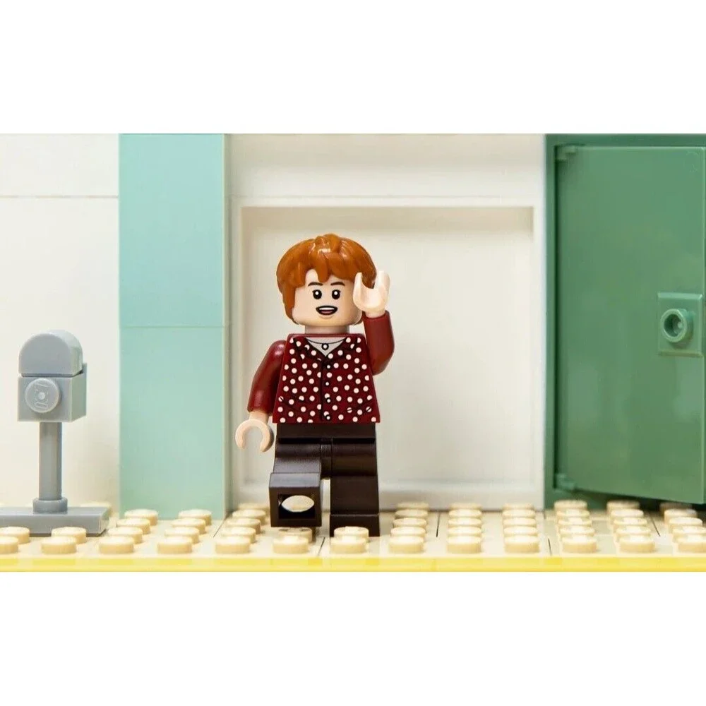 LEGO Ideas BTS Dynamite Set 21339 – 749pcs – New Sealed – 2023 First Release